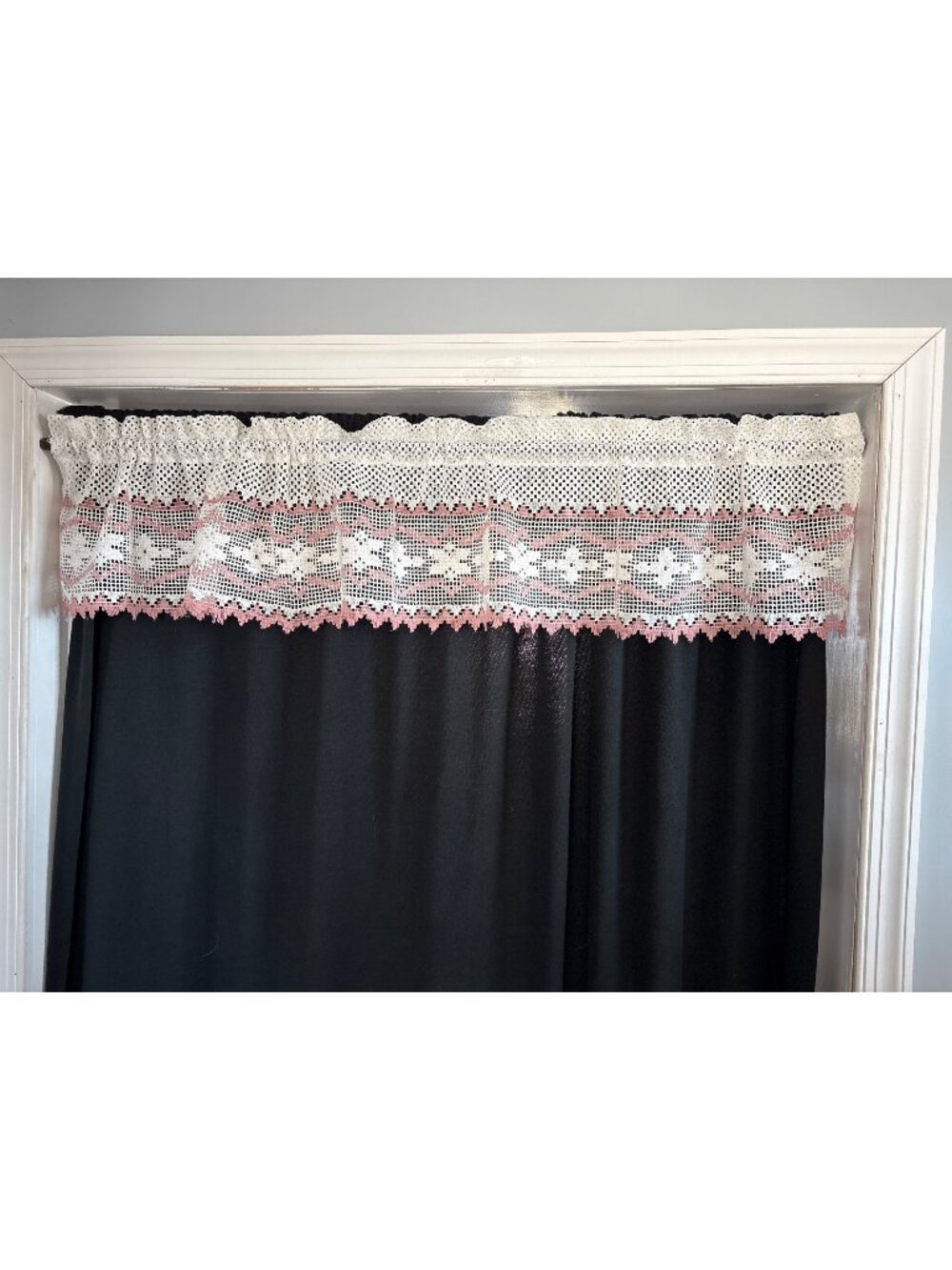 Crochet Lace Curtain Valance 60" W x 11" L Cream Pink Floral Pretty Vintage Deco
